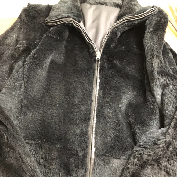 Andrew Marc NY Black Sheared Rabbit Jacket/Final Price - Picture 6 of 15